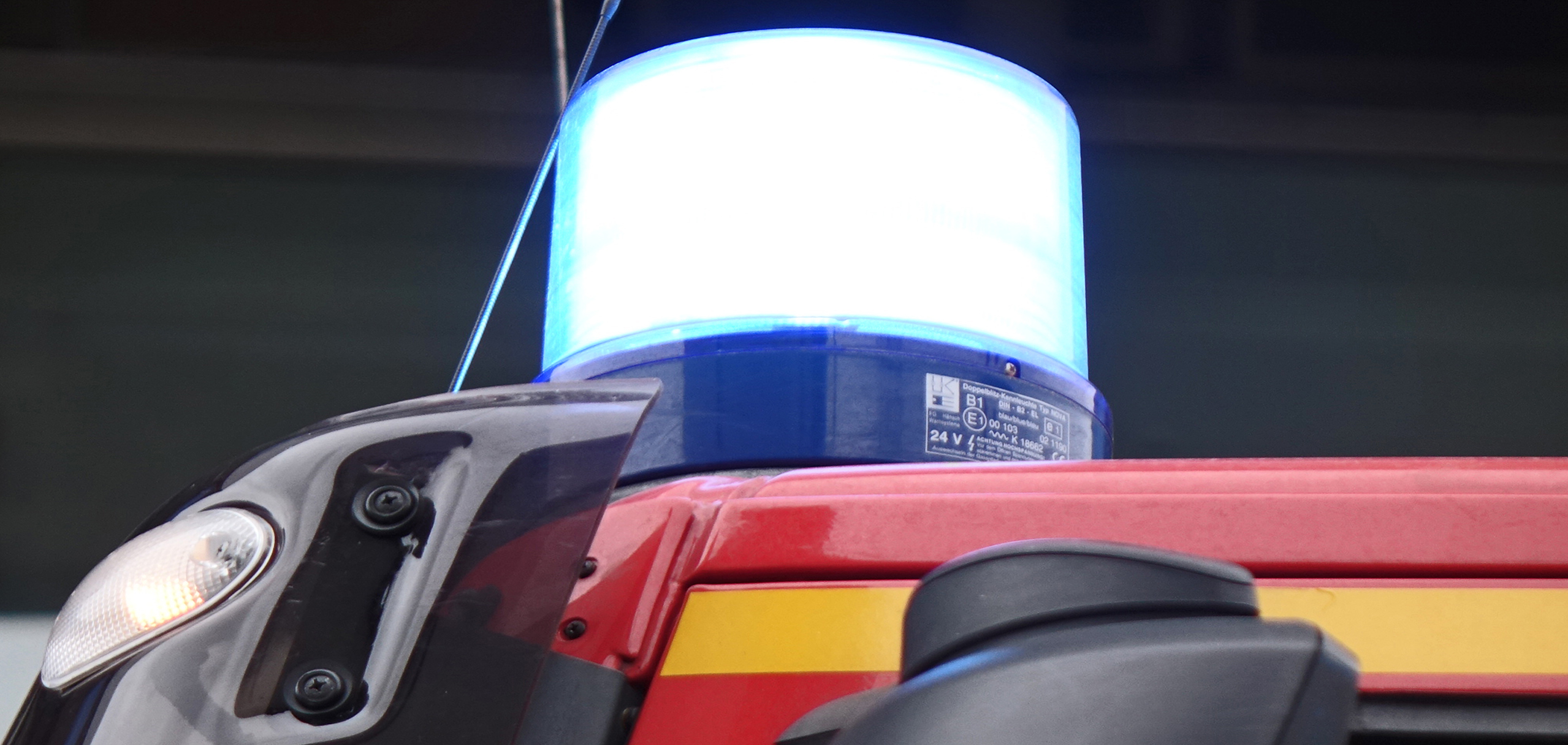 Blaulicht eines Feuerwehrfahrzeugs